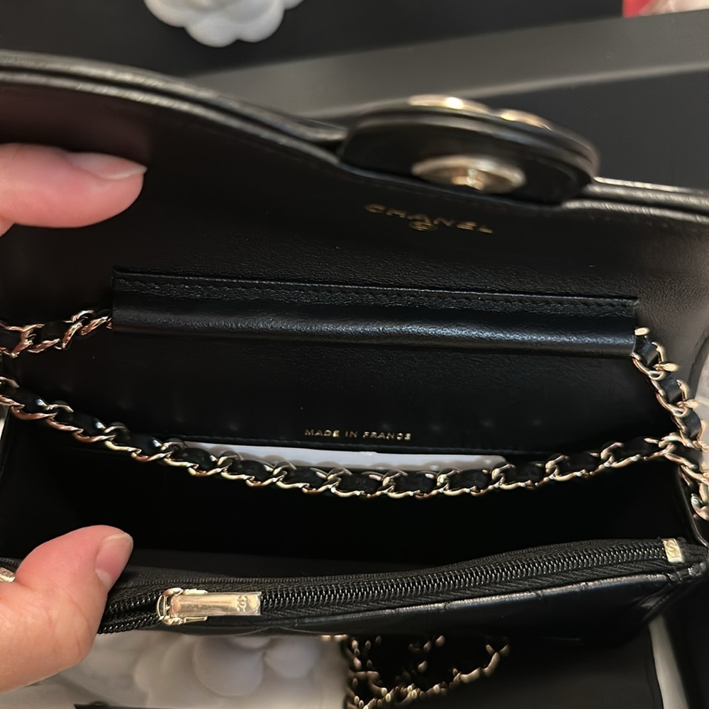 Chanel IPhone holder with chain💜💜💜💜💜 - Picture 9 of 13